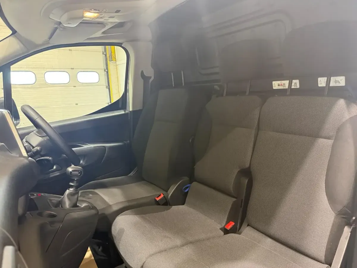 Used Citroën Berlingo 100 HP (73 kW) 2023 Grey MPV