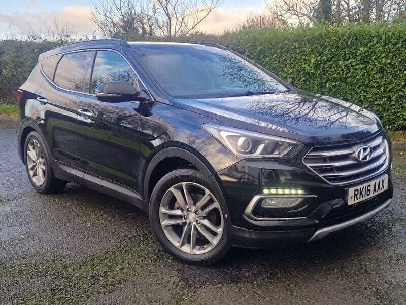 Black Used 2016 Hyundai Santa Fe Premium SE SUV | £7,940 (A bit pricey) - Image 1/4