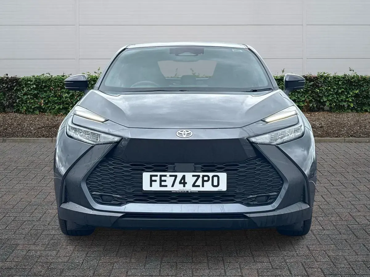 Used Toyota C-HR 140 HP (102 kW) 2024 Grey SUV