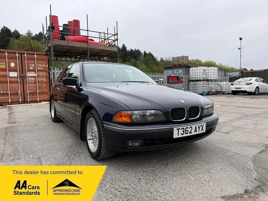 Begagnad BMW 520 1999 Blå Sedan