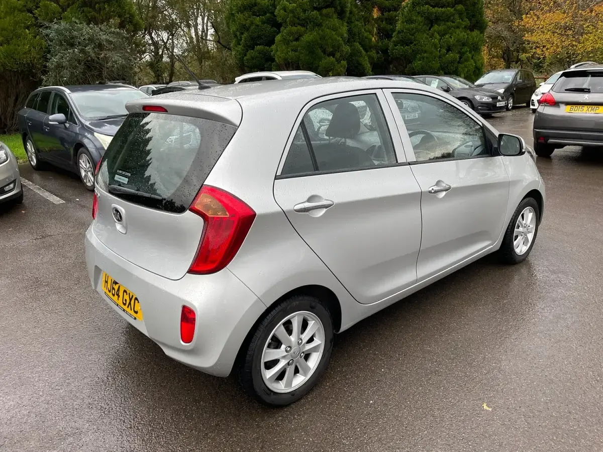 Used Kia Picanto 85 HP (62 kW) 2014 Silver Hatchback