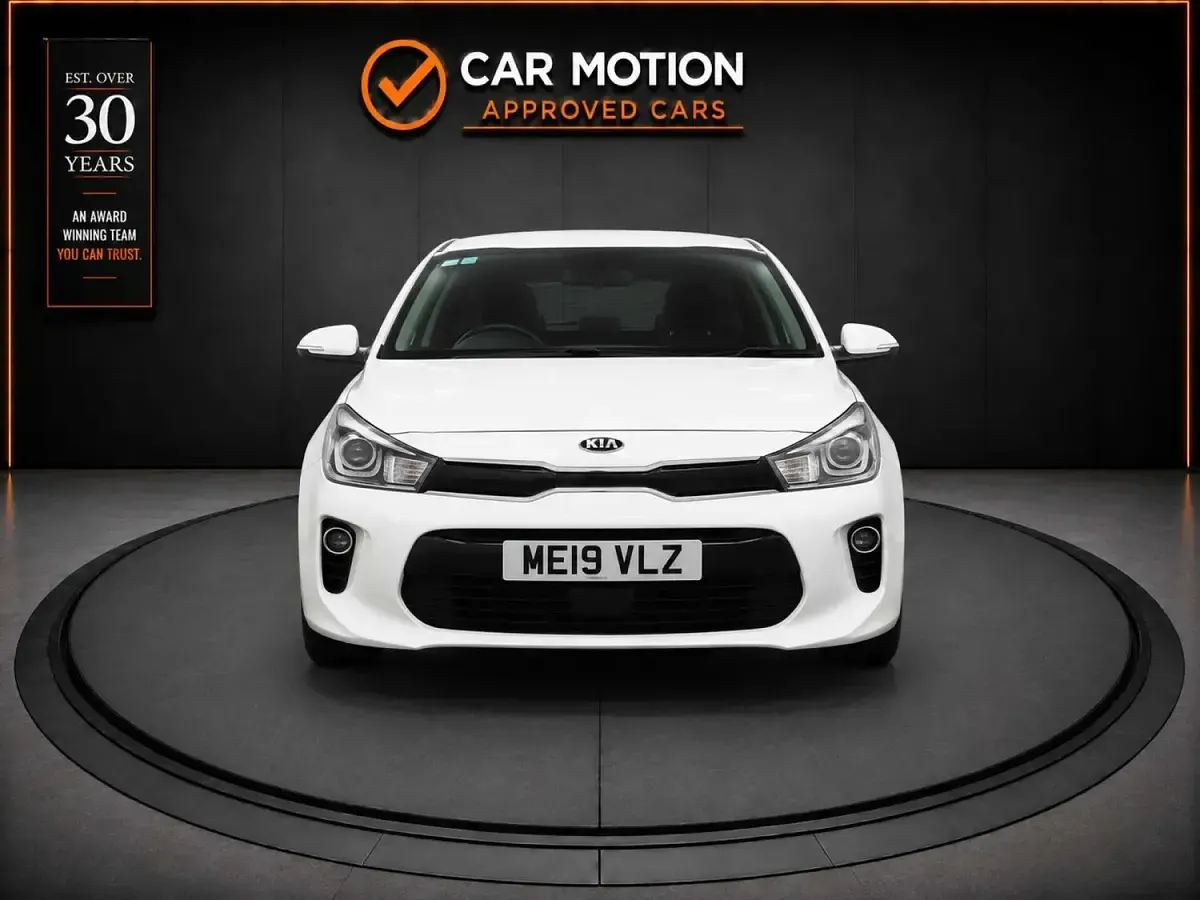 Used Kia Rio 83 HP (61 kW) 2019 White Hatchback