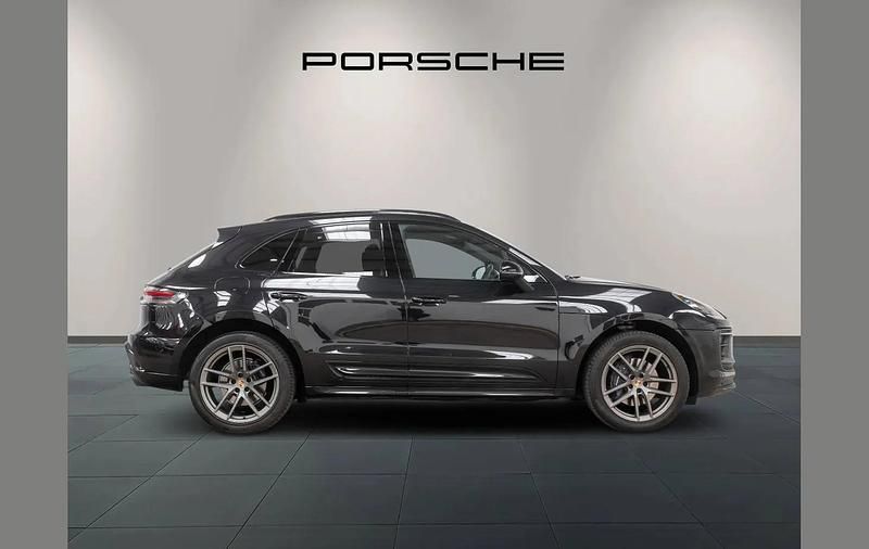 Used Porsche Macan 261 HP (191 kW) 2022 Black SUV
