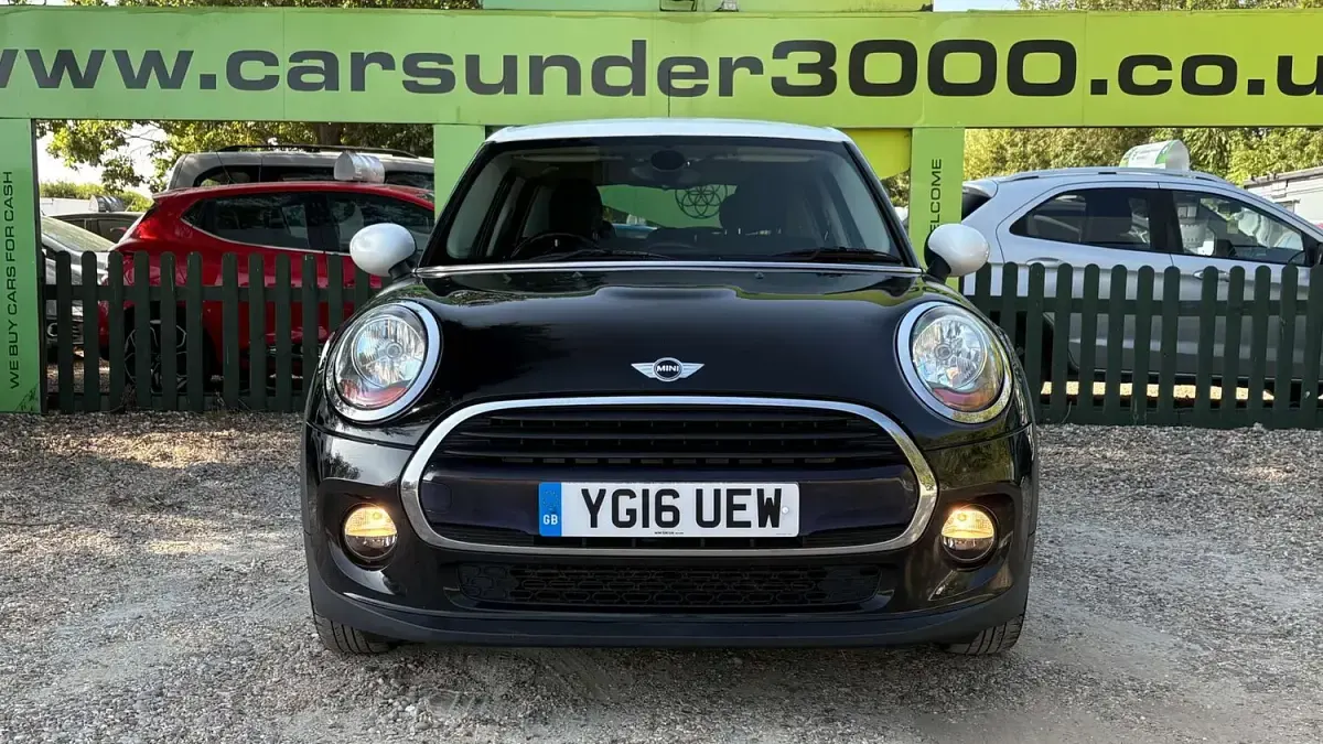 Used Mini Cooper D Hatch 116 HP (85 kW) 2016 Black Hatchback