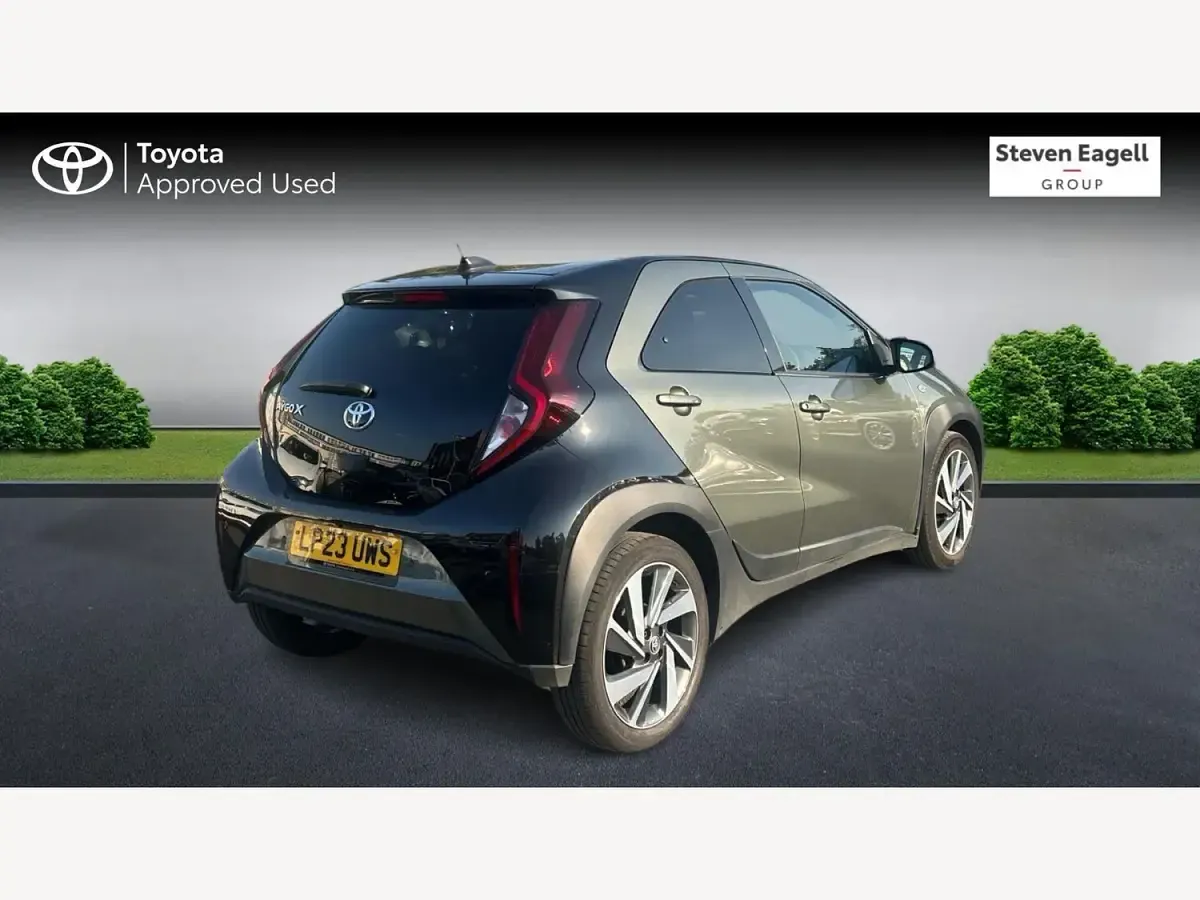 Used Toyota Aygo X 72 HP (52 kW) 2023 Green SUV