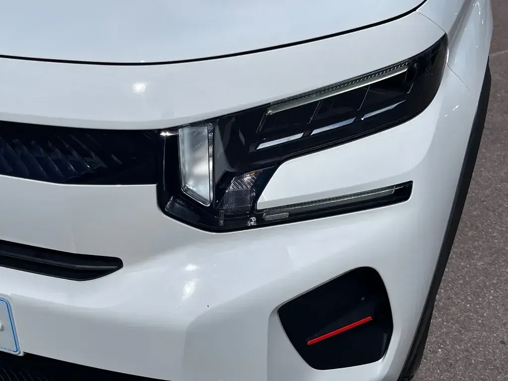 New Citroën e-C3 83 kW (113 HP) 2025 Hatchback