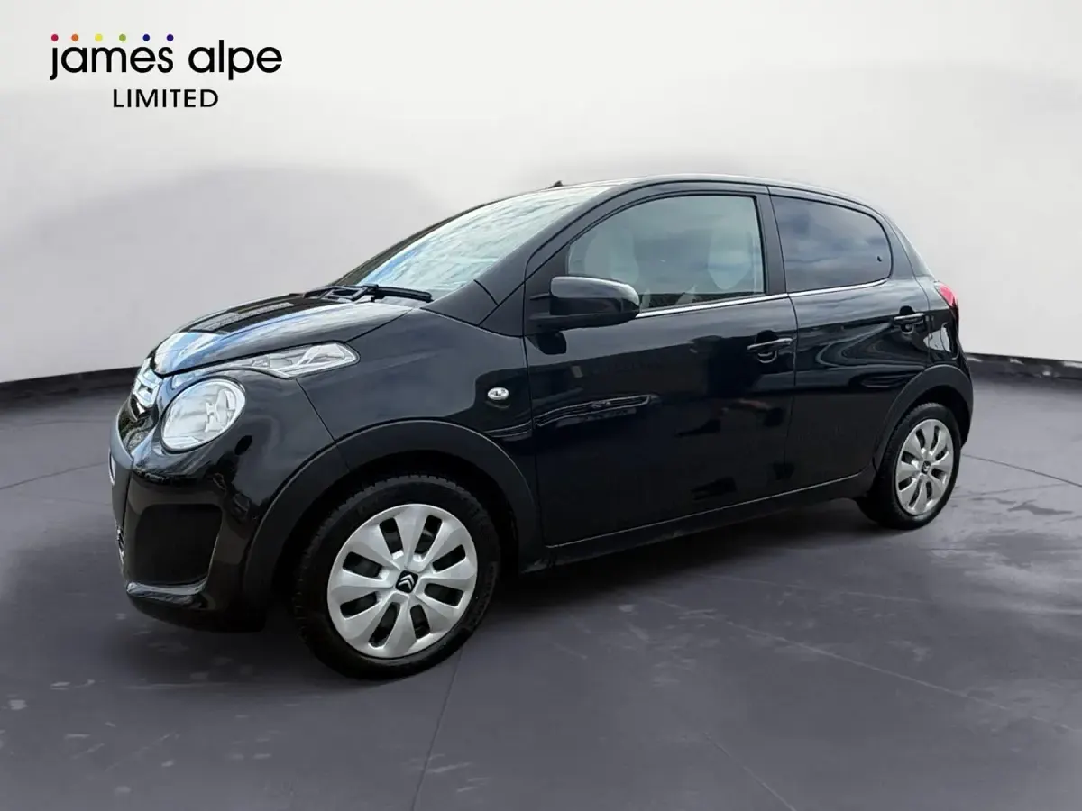 Begagnad Citroën C1 2021 Svart Halvkombi