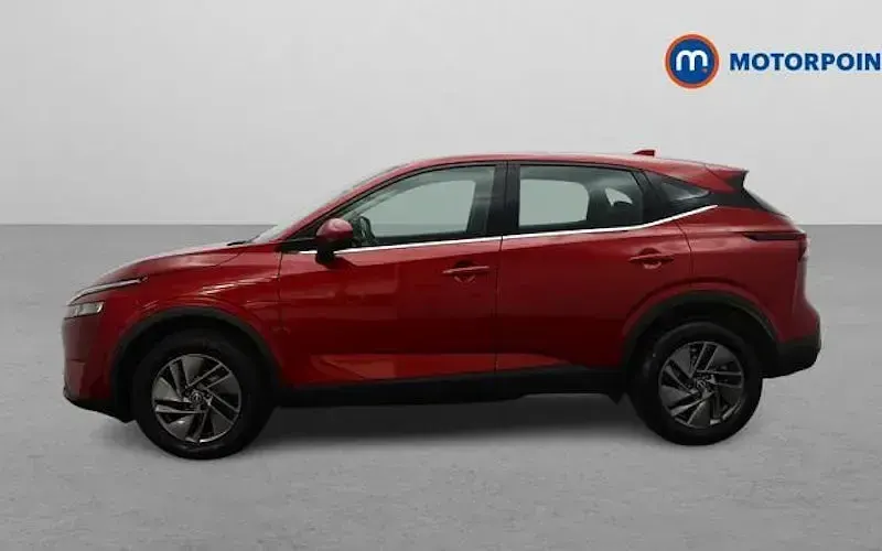 Used Nissan Qashqai Acenta Premium 140 HP (102 kW) 2023 Red SUV