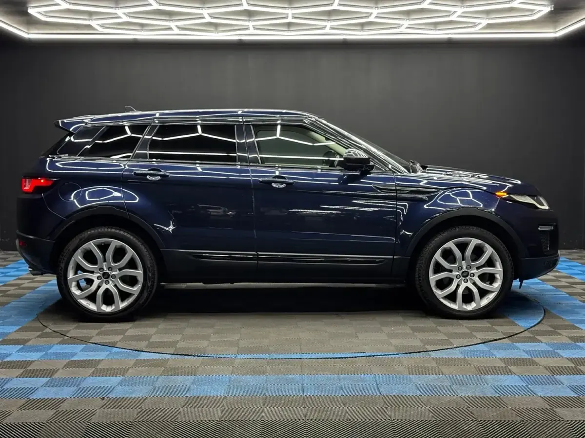 Used Land Rover Range Rover evoque SE 2015 Blue Estate