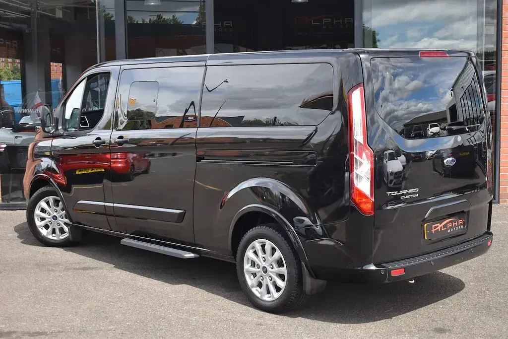 Used Ford Tourneo Titanium 130 HP (95 kW) 2023 Black MPV
