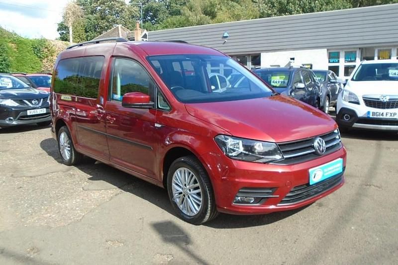 Red Used 2018 VW Caddy Maxi Life Life MPV | £11,995 (Good price) - Image 1/1