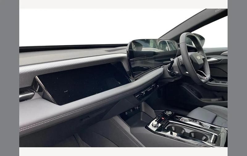 Usado Audi e-tron S-Line 269 kW (367 HP) 2025 Cinzento SUV
