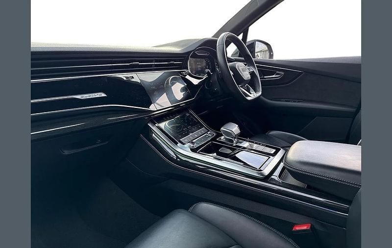 Used Audi SQ7 Black Edition 500 HP (367 kW) 2022 Silver SUV