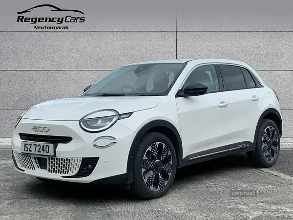 New Fiat 600 La Prima 2025 White SUV