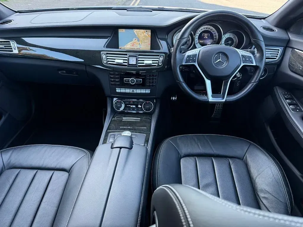 Begagnad Mercedes CLS350 AMG 265 HK (194 kW) 2014 Silver Sportkupé