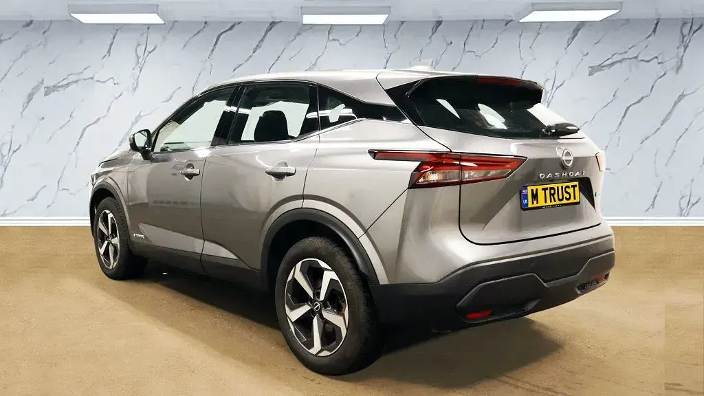 Used Nissan Qashqai Acenta Premium 190 HP (139 kW) 2023 Grey SUV