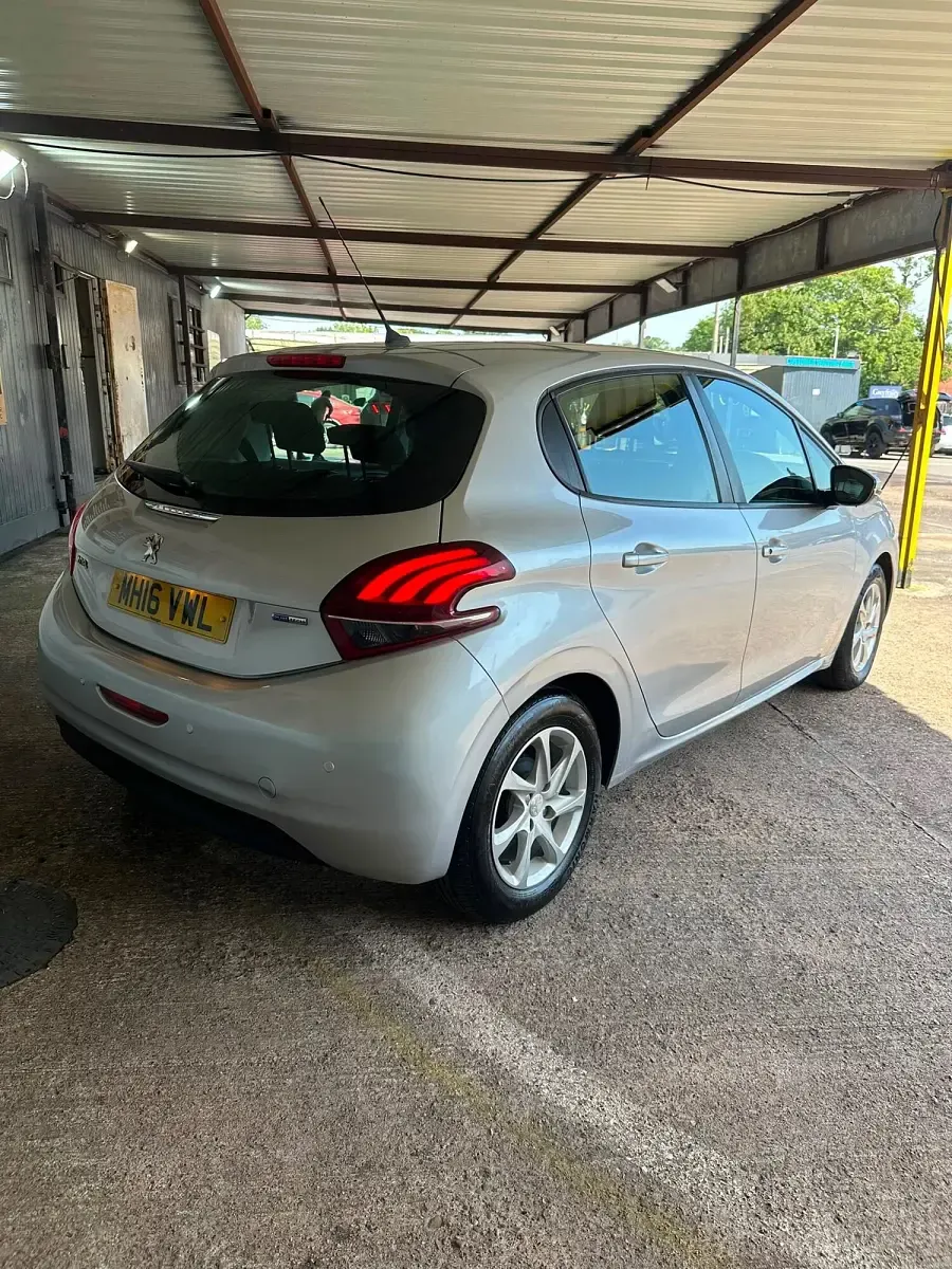 Used Peugeot 208 Active 2016 Silver Hatchback