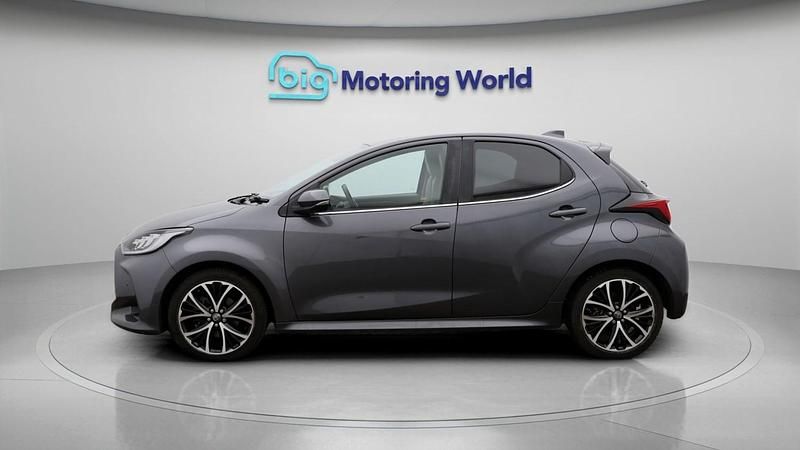 Used Toyota Yaris Hybrid 114 HP (83 kW) 2022 Grey Hatchback