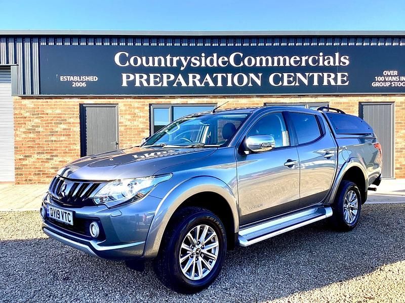 Used Mitsubishi L200 Warrior 180 HP (132 kW) 2019 Grey Pickup