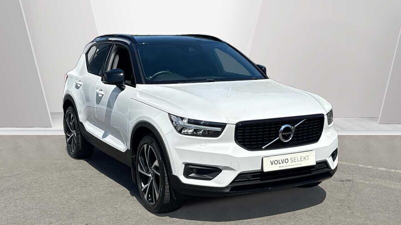 White Used 2022 Volvo XC40 R-Design Pro SUV | £24,895 (Fair price) - Image 1/3