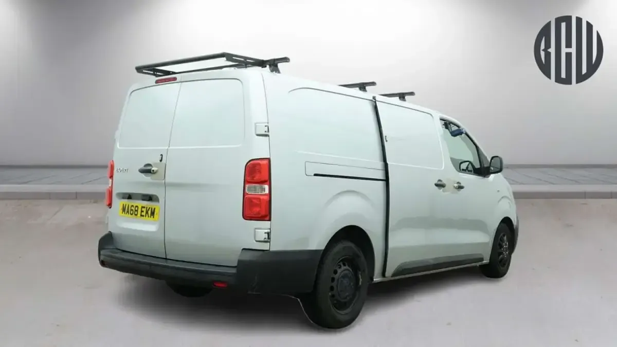 Used Peugeot Expert 2018 Silver Van
