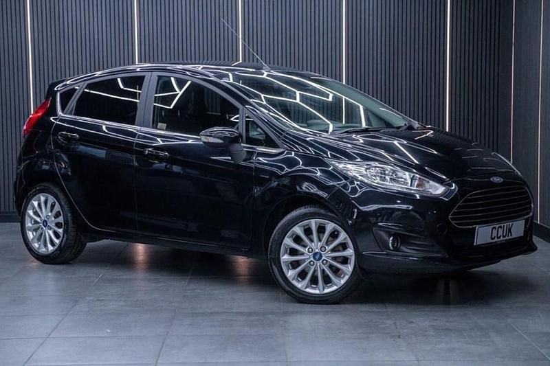 Used Ford Fiesta Titanium 105 HP (77 kW) 2016 Black Hatchback