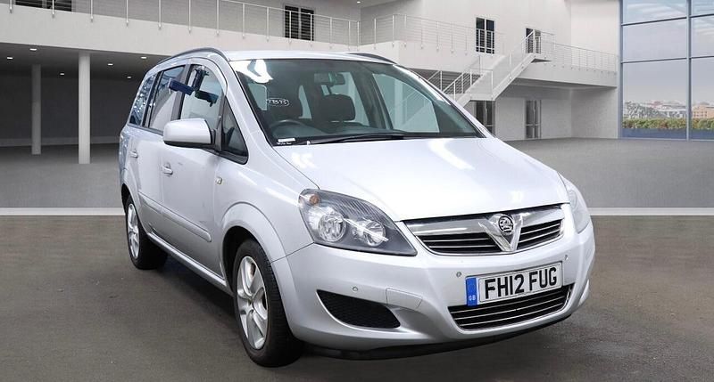Silver Used 2012 Vauxhall Zafira MPV | £2,891 (Good price) - Image 1/4