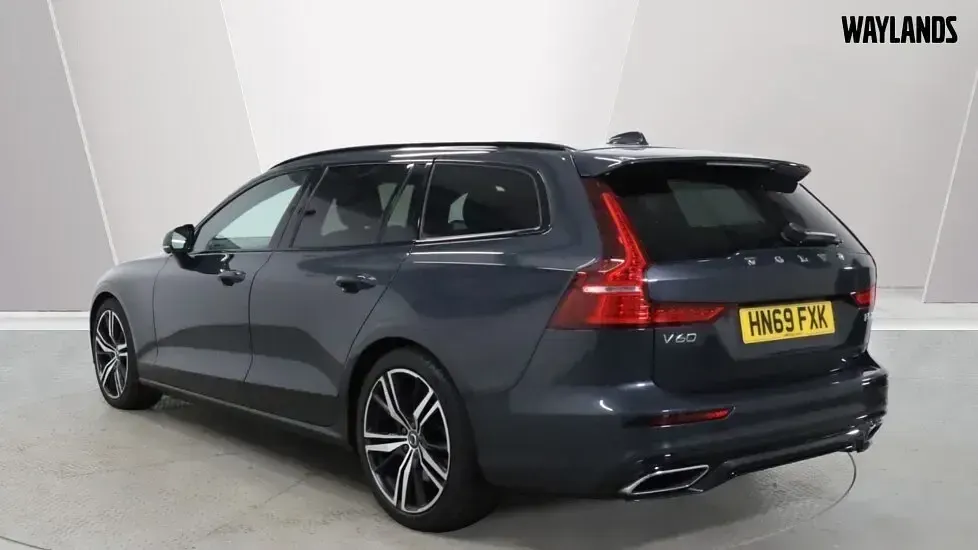 Used Volvo V60 R-Design 247 HP (181 kW) 2019 Grey Estate