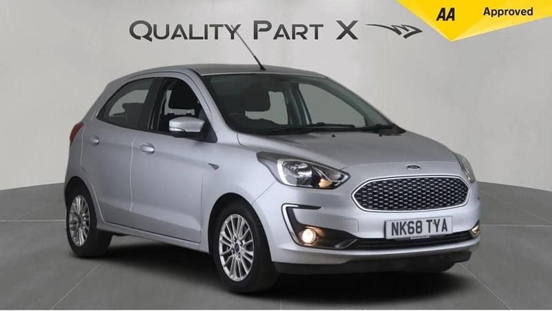 Usado Ford Ka Plus Zetec 85 HP (62 kW) 2018 Prateado Citadino
