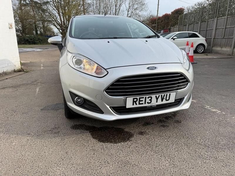 Used Ford Fiesta Zetec 2013 Silver Hatchback