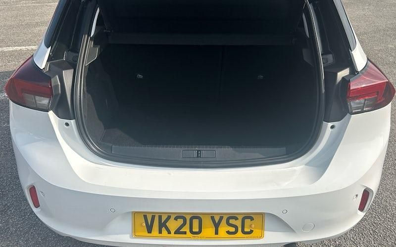 Used Vauxhall Corsa Elite 101 HP (74 kW) 2020 White Hatchback