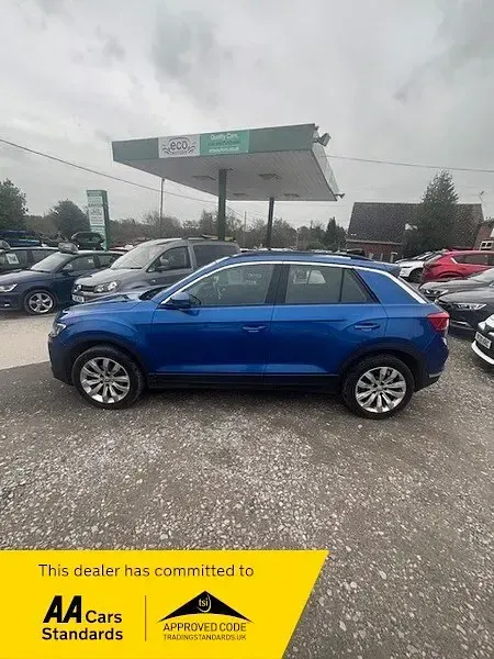 Usado VW T-Roc Family 115 HP (84 kW) 2019 Azul SUV