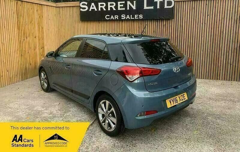 Used Hyundai i20 Premium SE 100 HP (73 kW) 2016 Blue Hatchback