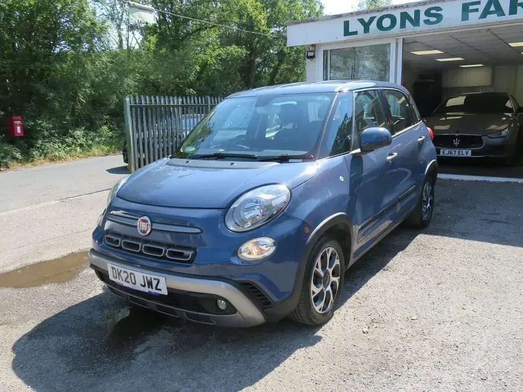 Used Fiat 500L Cross 95 HP (69 kW) 2020 Blue MPV
