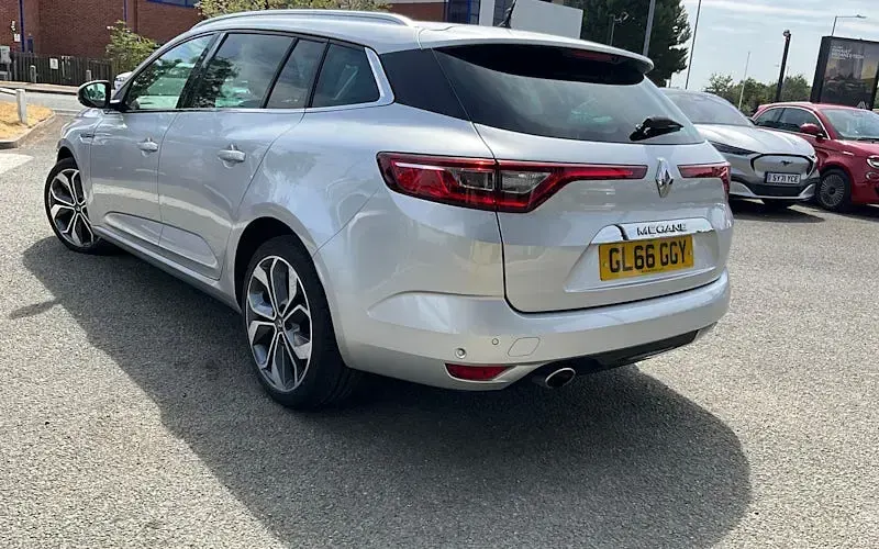 Used Renault Mégane GrandTour Signature 131 HP (96 kW) 2018 Estate