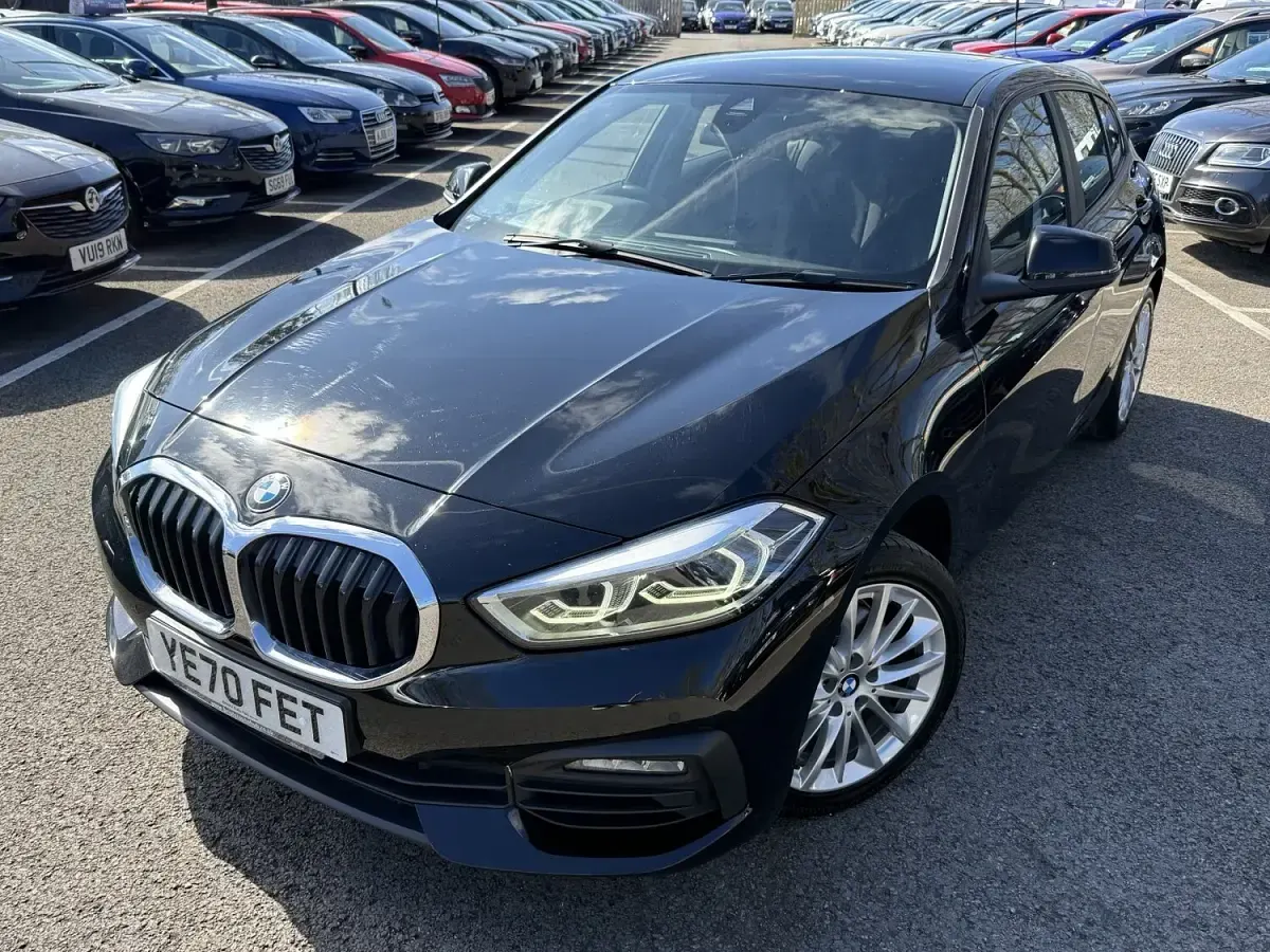 Used BMW 118 Comfort Edition 2020 Black Hatchback