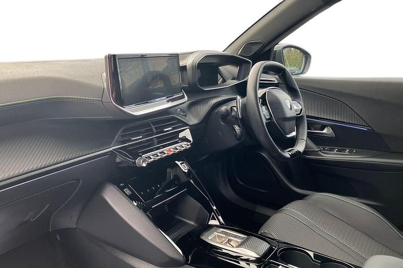 Used Peugeot 2008 GT 145 HP (106 kW) 2025 White SUV