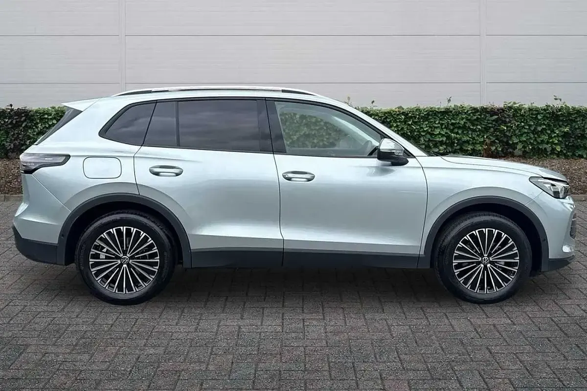 New VW Tiguan Match 150 HP (110 kW) 2026 Oyster silver SUV