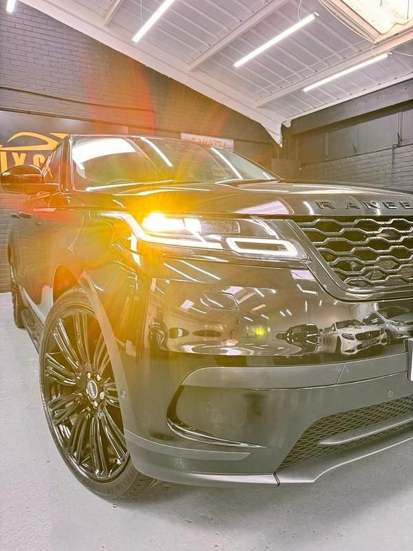 Used Land Rover Range Rover Velar SE 240 HP (176 kW) 2017 Black SUV