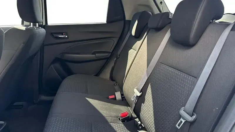 Usado Suzuki Swift SZ5 83 HP (61 kW) 2024 Branco Citadino