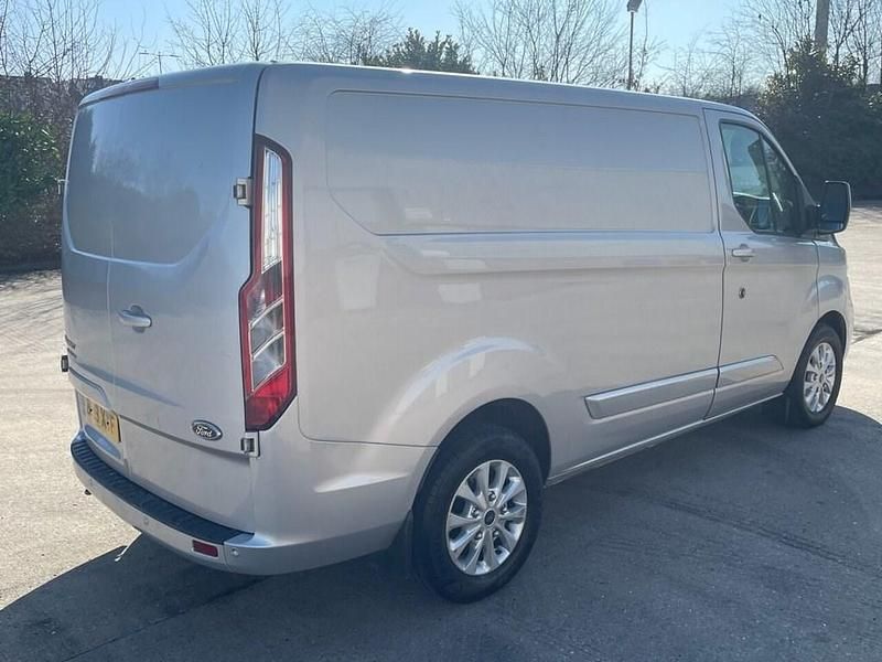 Used Ford Transit Custom Limited 130 HP (95 kW) 2019 Silver Van