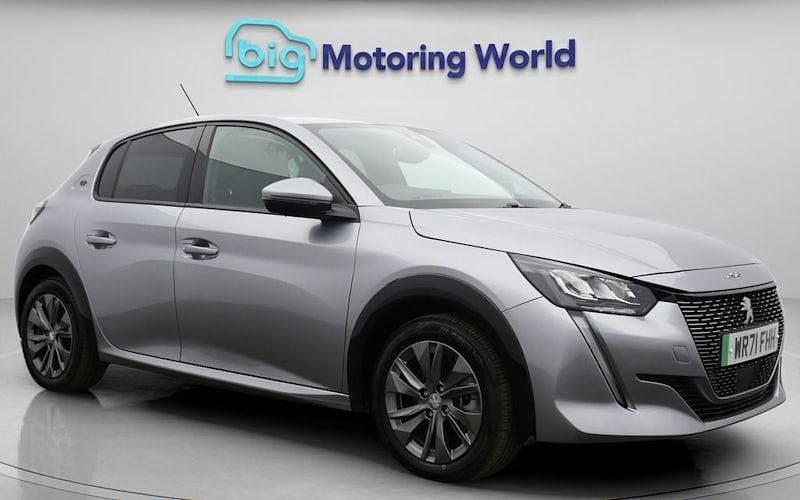 Used 2022 Peugeot e-208 Allure Premium Hatchback | £10,500 (Good price) - Image 1/4