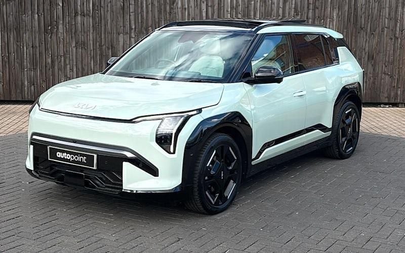 Used 2026 Kia EV3 GT-Line S SUV | £34,999 (Fair price) - Image 1/3