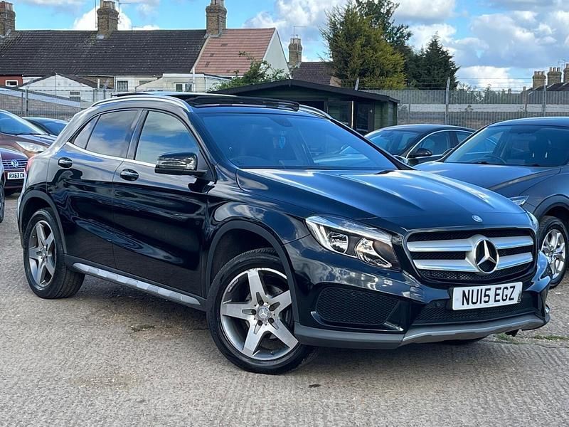 Black Used 2015 Mercedes GLA200 AMG line SUV | £7,988 (Fair price) - Image 1/4