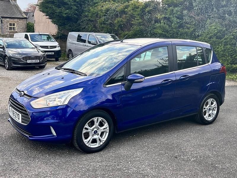 Used Ford B-MAX Zetec 95 HP (69 kW) 2018 Blue MPV