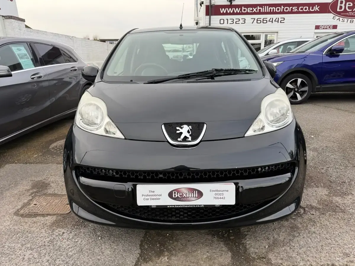 Used Peugeot 107 68 HP (50 kW) 2008 Black Hatchback