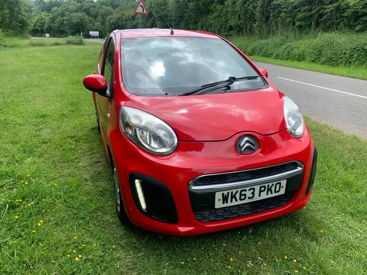 Used Citroën C1 68 HP (50 kW) 2013 Red Hatchback
