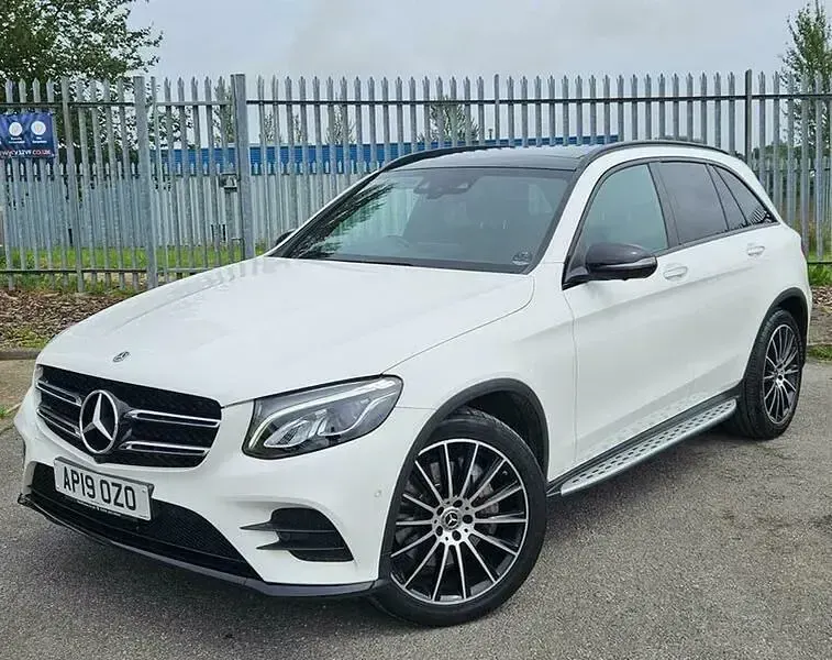 Second-hand Mercedes GLC220 Premium Plus 170 CP (125 kW) 2019 Alb SUV