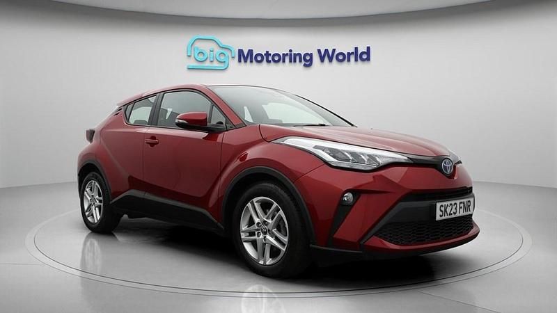 Used Toyota C-HR 122 HP (89 kW) 2023 Red SUV
