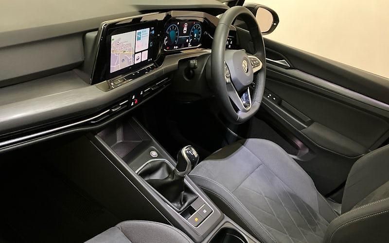 Used VW Golf VIII Style 131 HP (96 kW) 2024 Hatchback